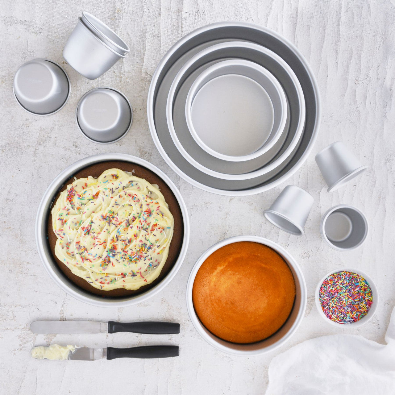 Silver Anodised Round Cake Pan, 17.5 x 7.5cm