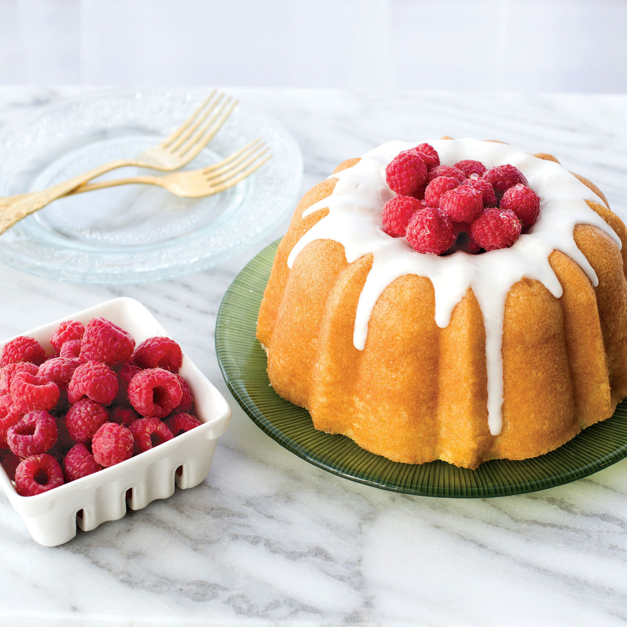 6 Cup Anniversary Bundt® Pan 23.5 x 20.5 x 8.5cm