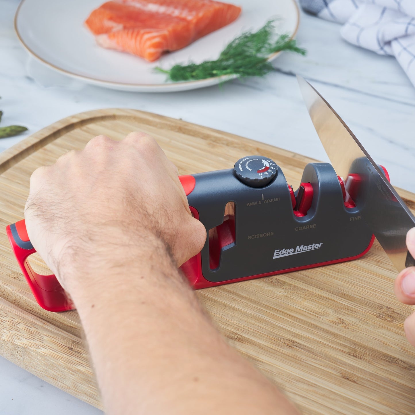 Edgemaster Adjustable Angle Knife & Scissor Sharpener