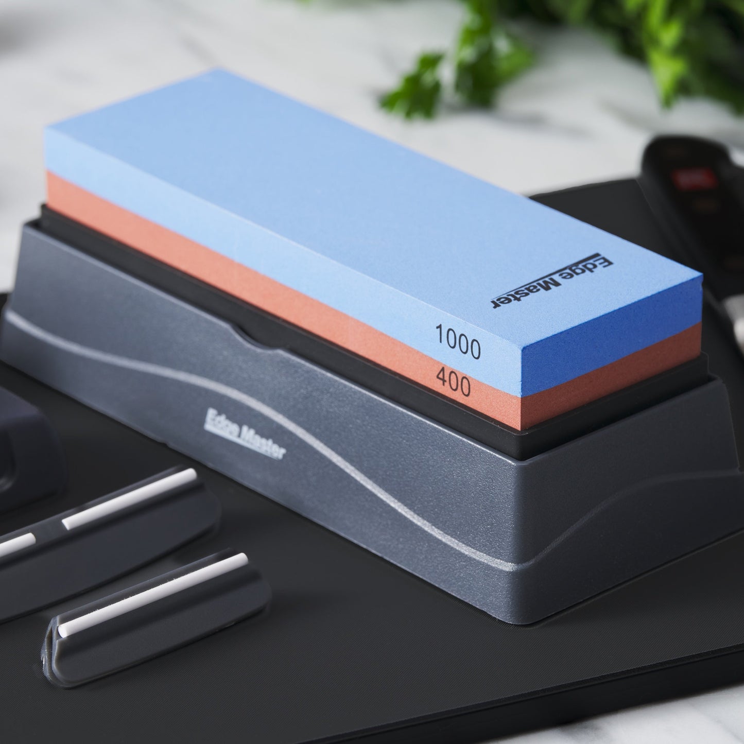 Edgemaster Professional Whetstone Sharpening System 400/1000 Grit