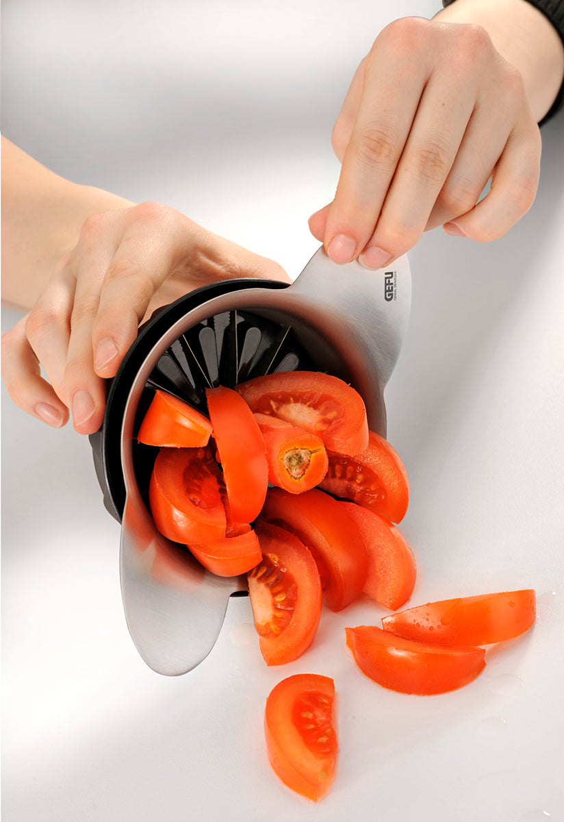 Tomato- and apple slicer POMO