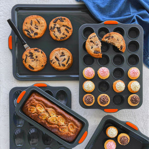 Silicone 12 Cup Muffin Pan, 35.5 x 24.5cm (6.5 x 3.5cm) - Grey