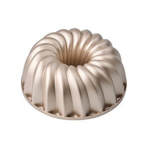 Classic Fluted Ring Cake Pan, 23.7 x 23.7 x 9.8cm - Champagne
