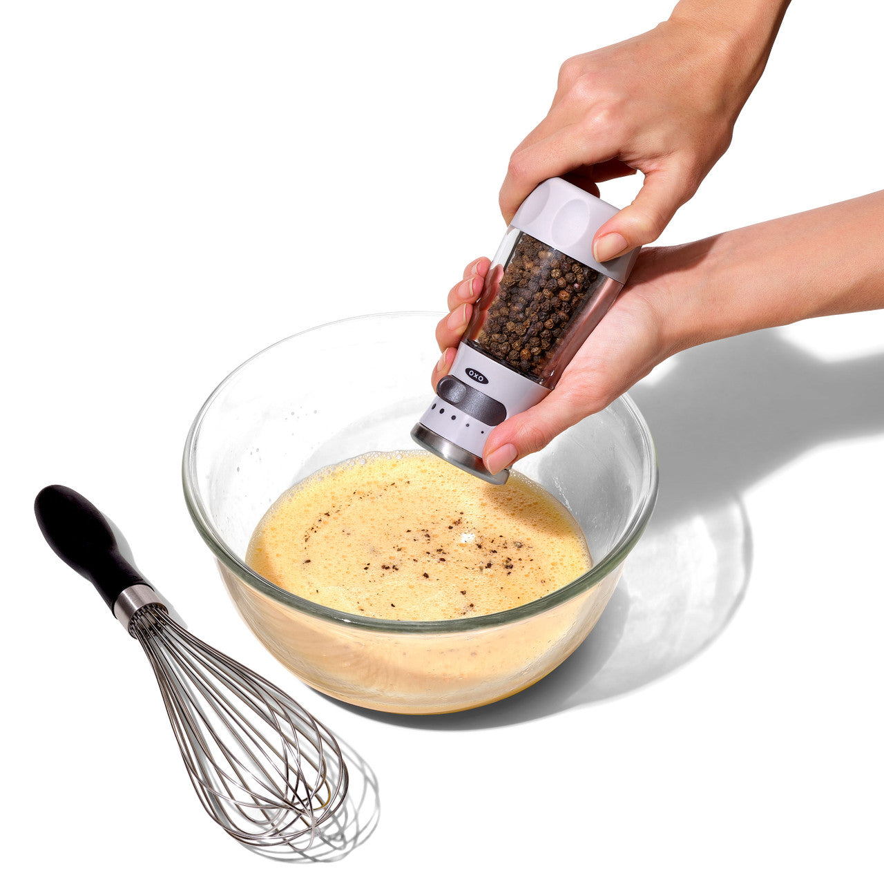 Contoured Mess-Free Grinder - Pepper