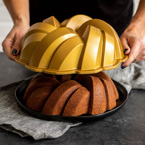 75th Anniversary Braided Bundt Pan 27.5 x 27 x 10.5cm