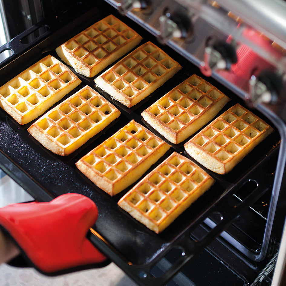 Lekue - Waffle Mould Set Red 2pce