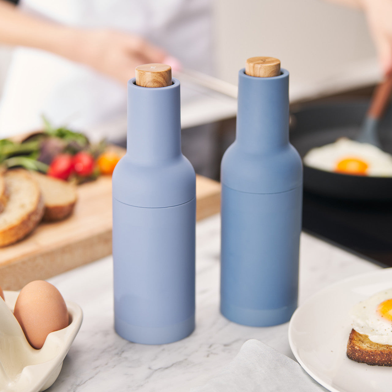 Electric Gravity Salt and Pepper Mill Set Slate Blue