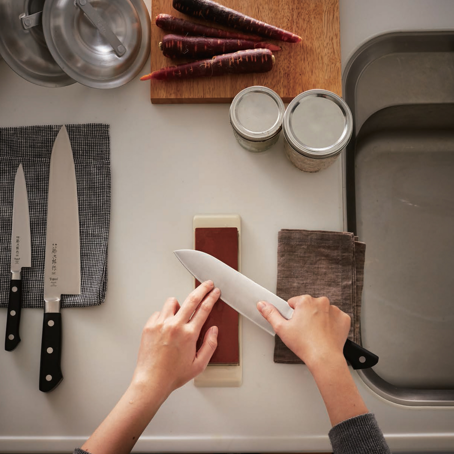 Tojiro DP 3-Layer Series Chef Knife - 270mm - Kitchenly