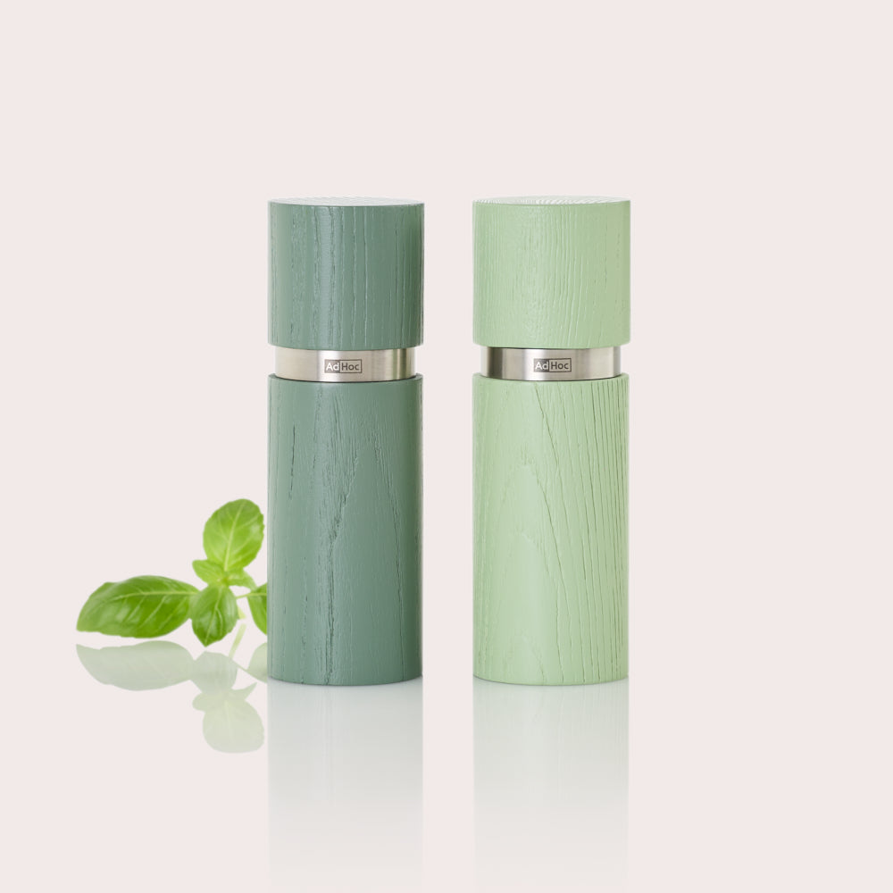 Textura salt and pepper mill set