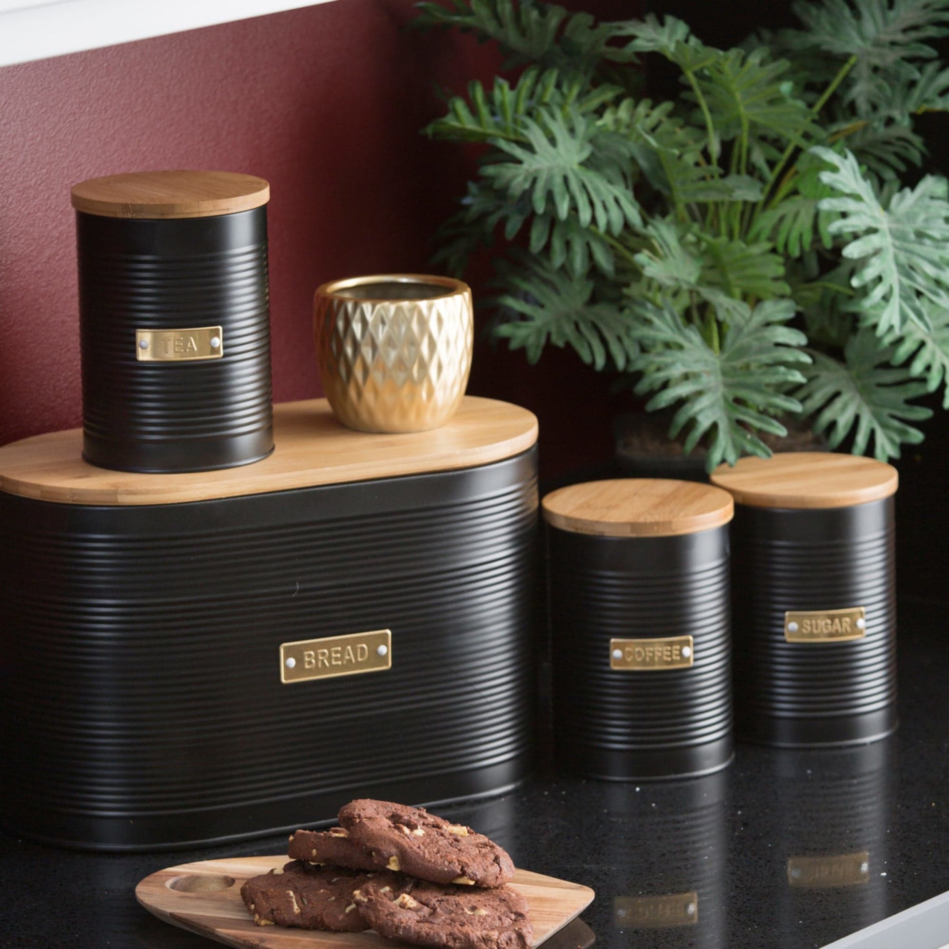 Typhoon Otto Bread Bin Black